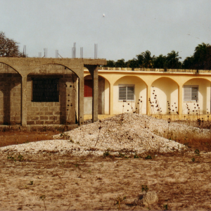 Collège en Travaux - Photo prise du collège en travaux, avant l'intervention d'EA.